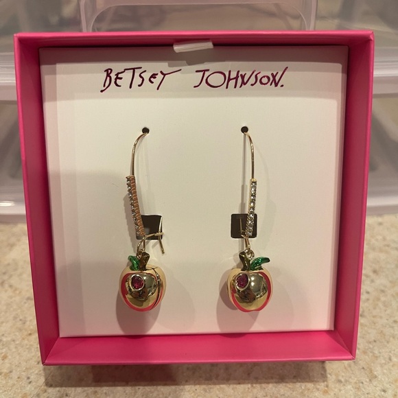 Betsey Johnson Jewelry New Betsey Johnson Back To School Gold Apple